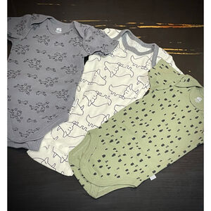 Just Born Bodysuits 3-6 Months Gray White Green